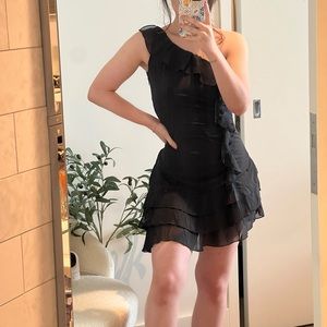 One Shoulder ruffle black dress
